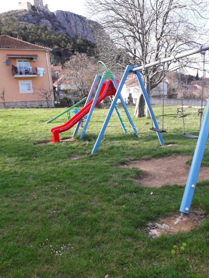 Kuca Za Odmor Varos Villa Vrlika Exterior foto