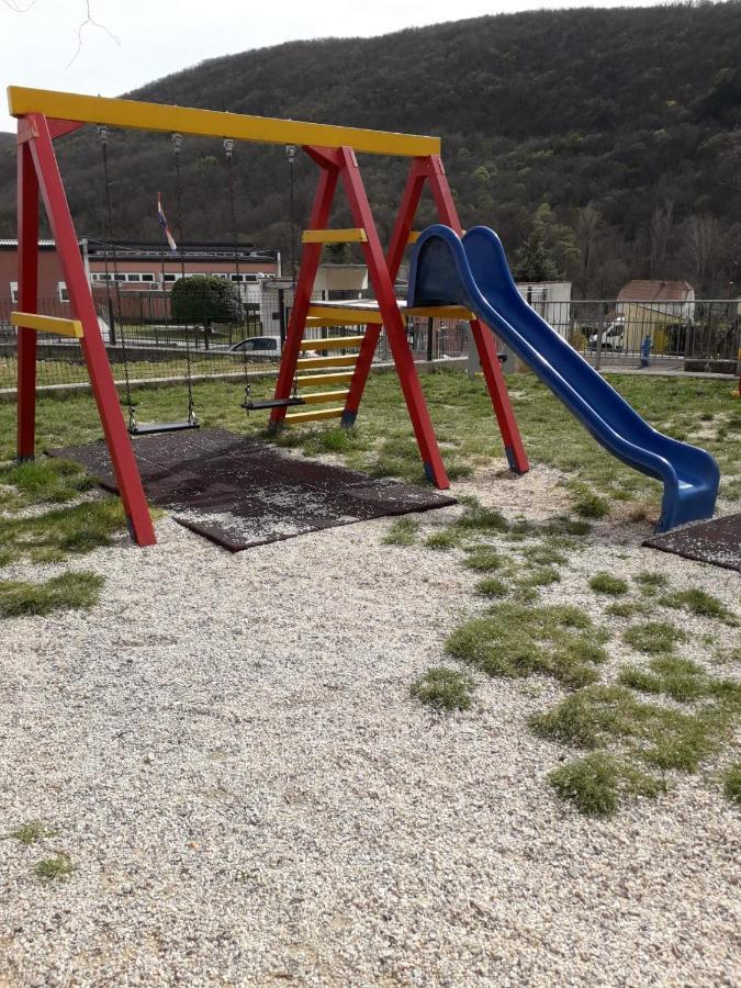 Kuca Za Odmor Varos Villa Vrlika Exterior foto