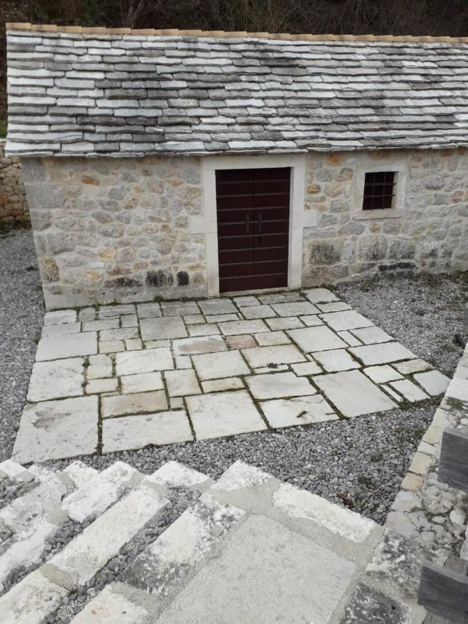 Kuca Za Odmor Varos Villa Vrlika Exterior foto