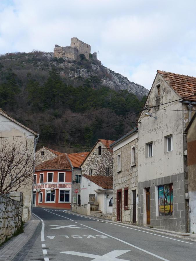 Kuca Za Odmor Varos Villa Vrlika Exterior foto