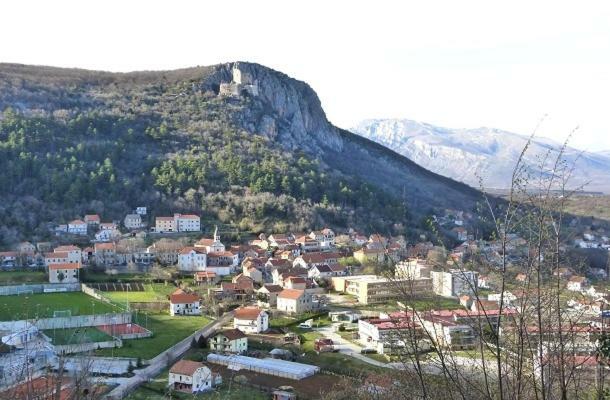 Kuca Za Odmor Varos Villa Vrlika Exterior foto